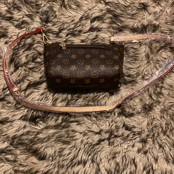 Purse - Picture 2 of 2